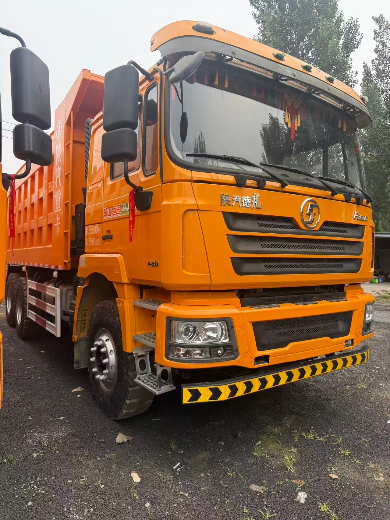 SHACMAN F300